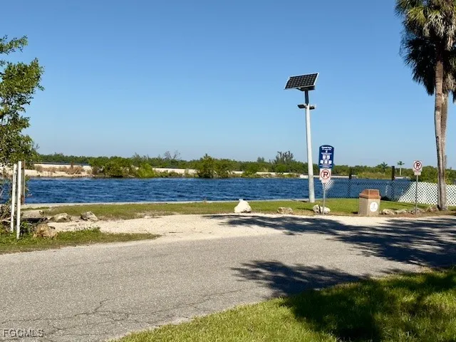 $59,900 | 236 Lagoon Drive, Fort Myers, FL 33905