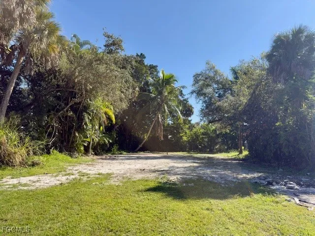 $59,900 | 236 Lagoon Drive, Fort Myers, FL 33905