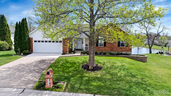 $475,000 | 3193 Moss Pointe Drive, St. Charles, MO 63303