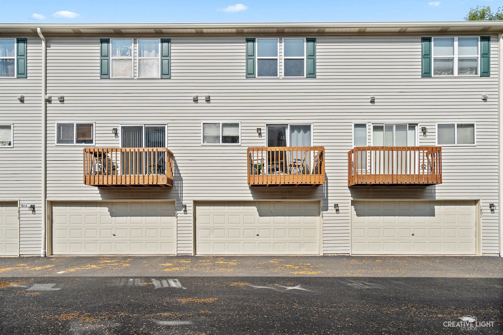 1805 Grandview Place Montgomery, IL 60538 - Photo 2 of 14 a view of a house with a parking space