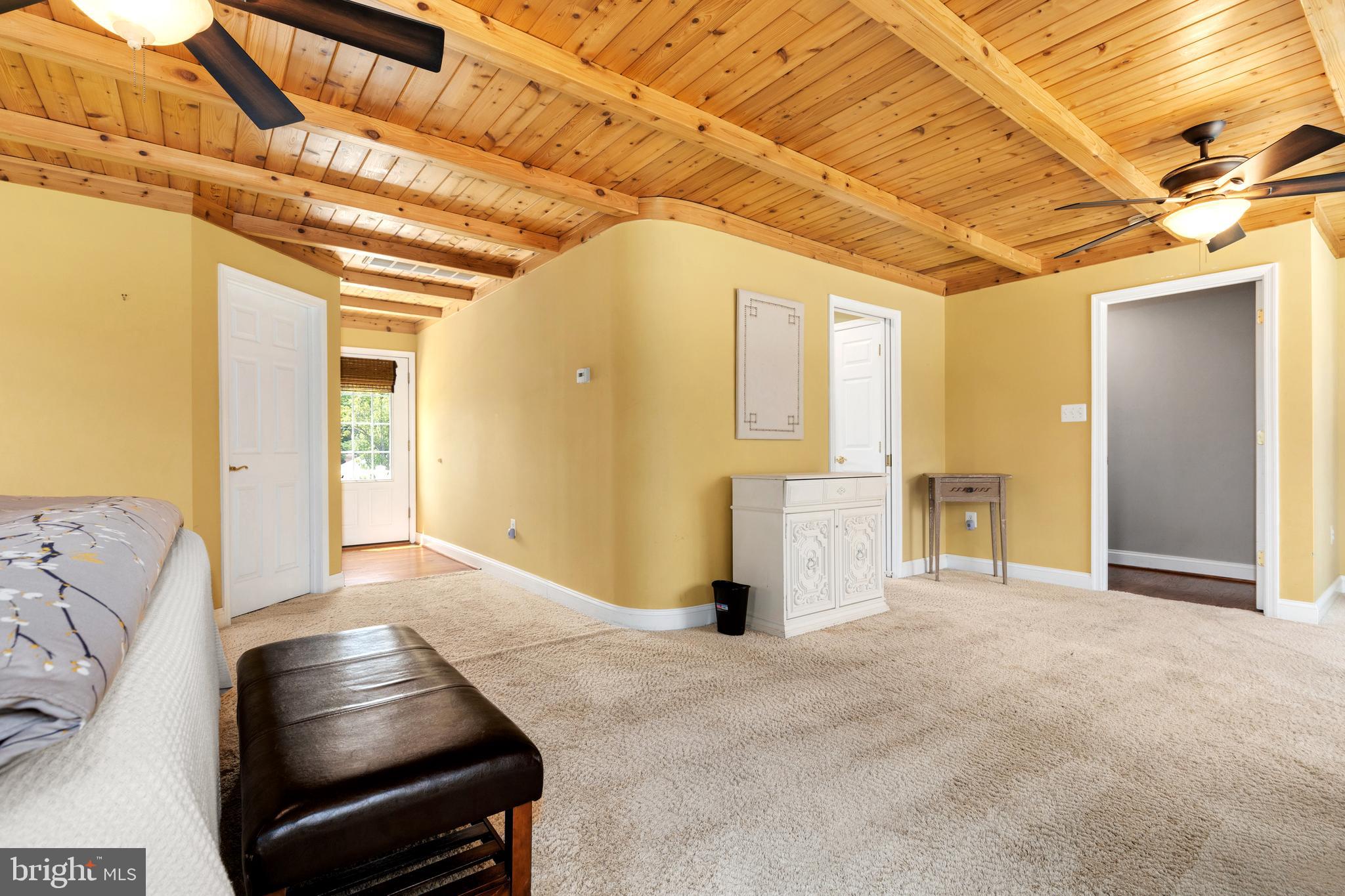 133 Valley View Avenue Edgewater, MD 21037 - Photo 25 of 41 a view of a livingroom with furniture