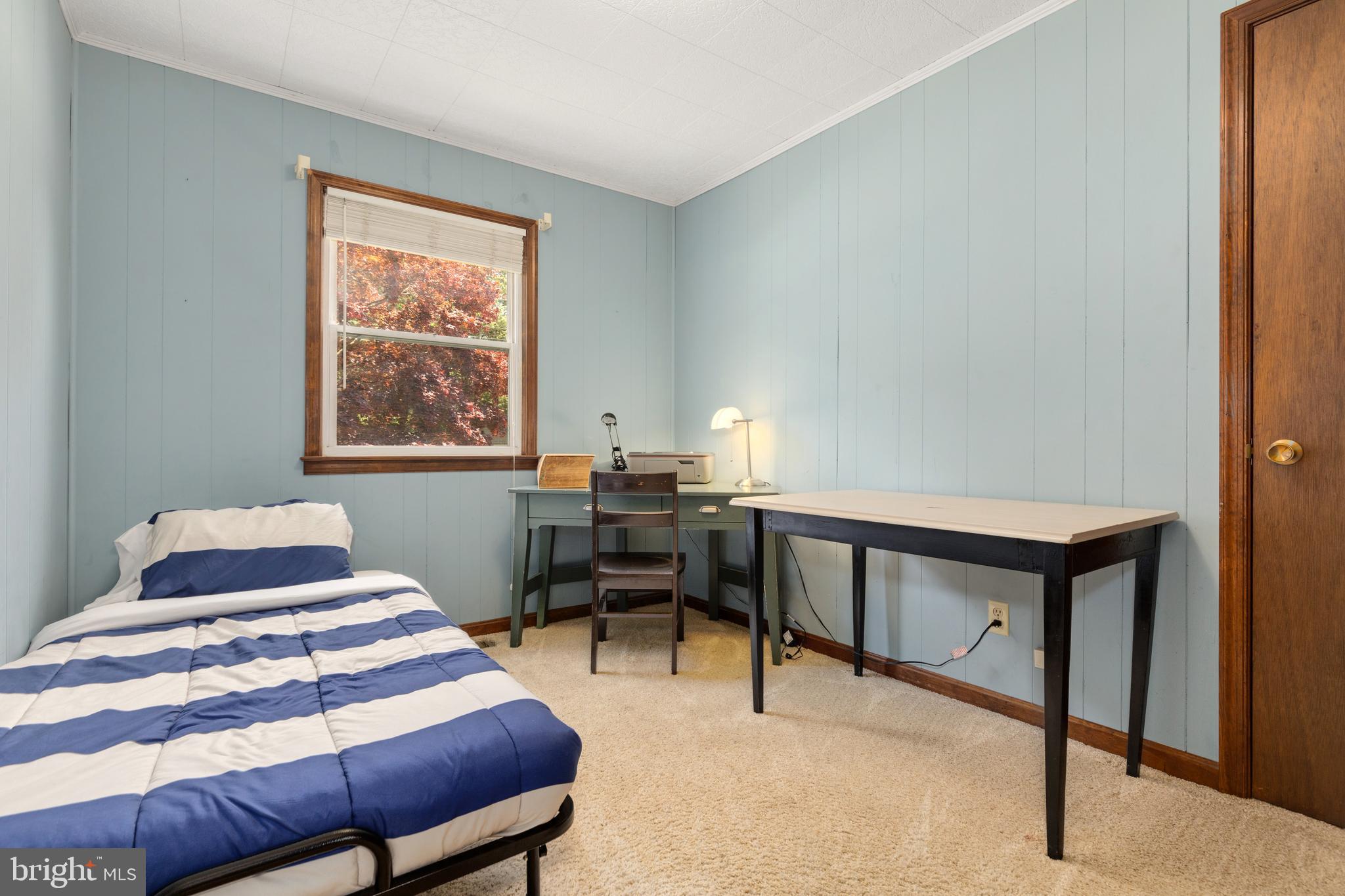 133 Valley View Avenue Edgewater, MD 21037 - Photo 32 of 41 a bedroom with furniture and a window