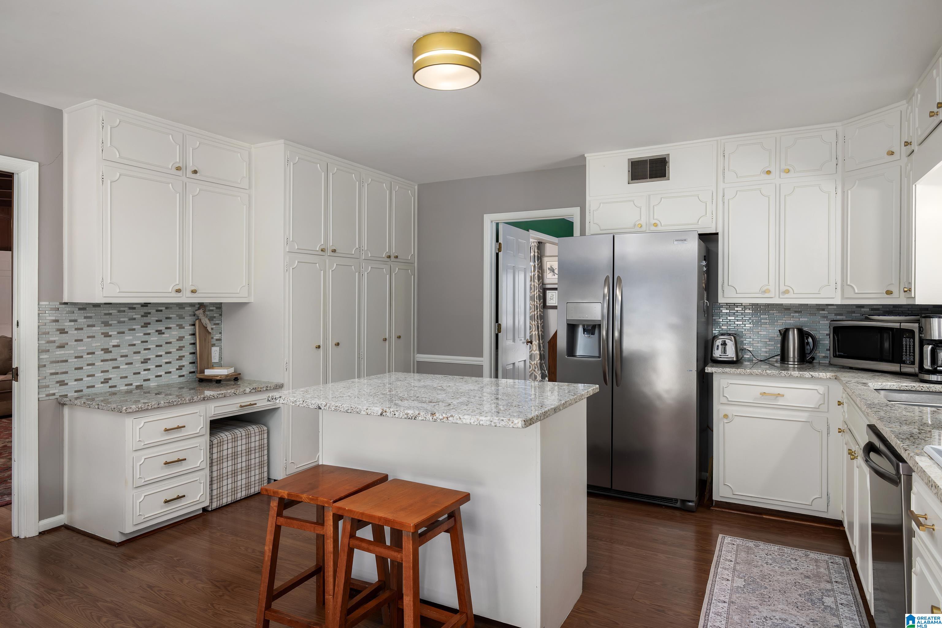 3876 Spring Valley Road Birmingham, AL 35223 - Photo 12 of 49
