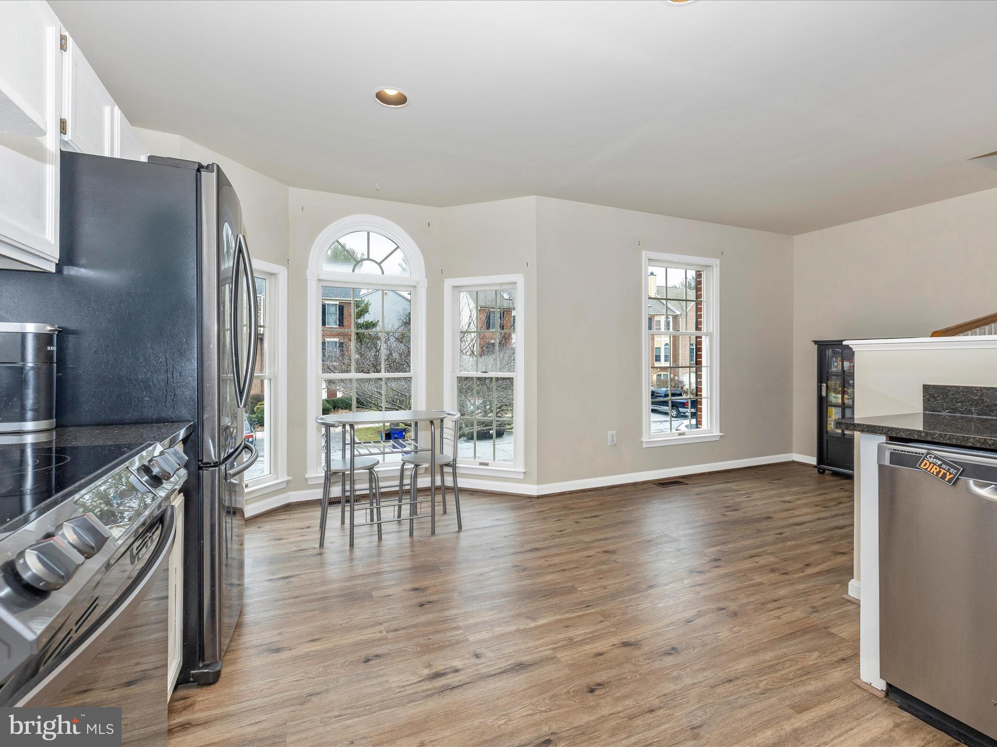 41 Victoria Square Frederick, MD 21702 - Photo 19 of 51 Kitchen
