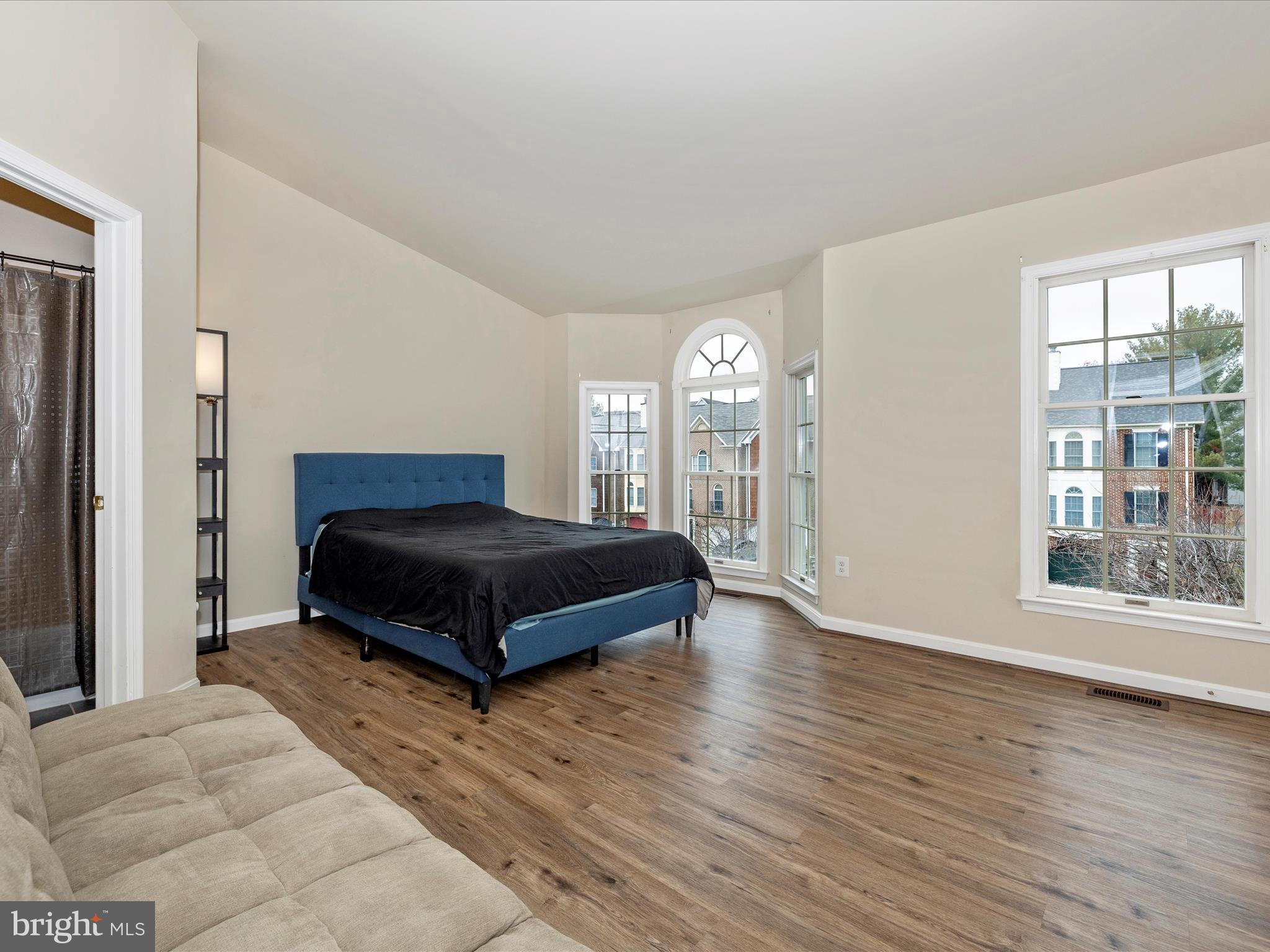 41 Victoria Square Frederick, MD 21702 - Photo 29 of 51 Primary Bedroom