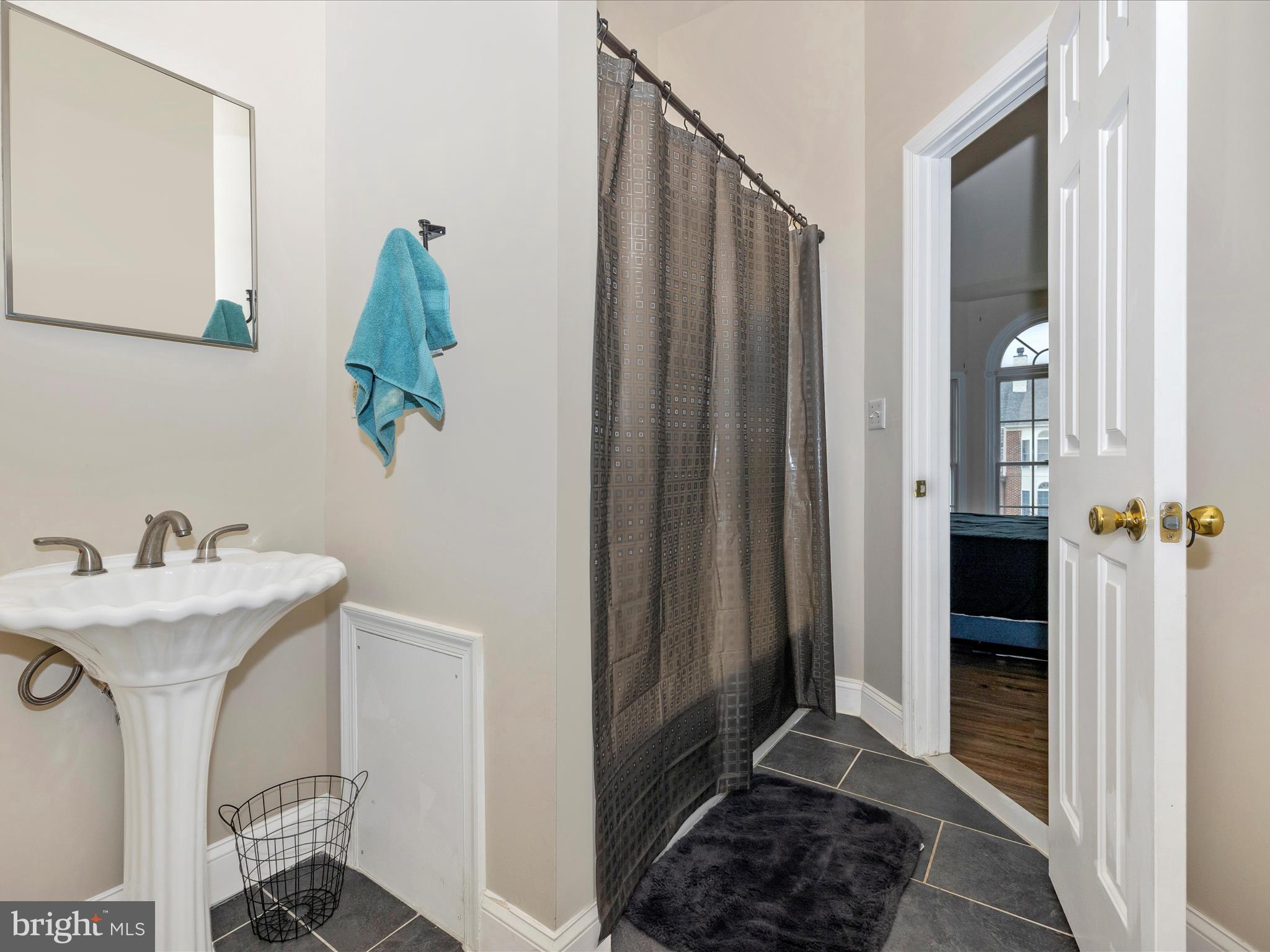 41 Victoria Square Frederick, MD 21702 - Photo 33 of 51 Primary Bathroom