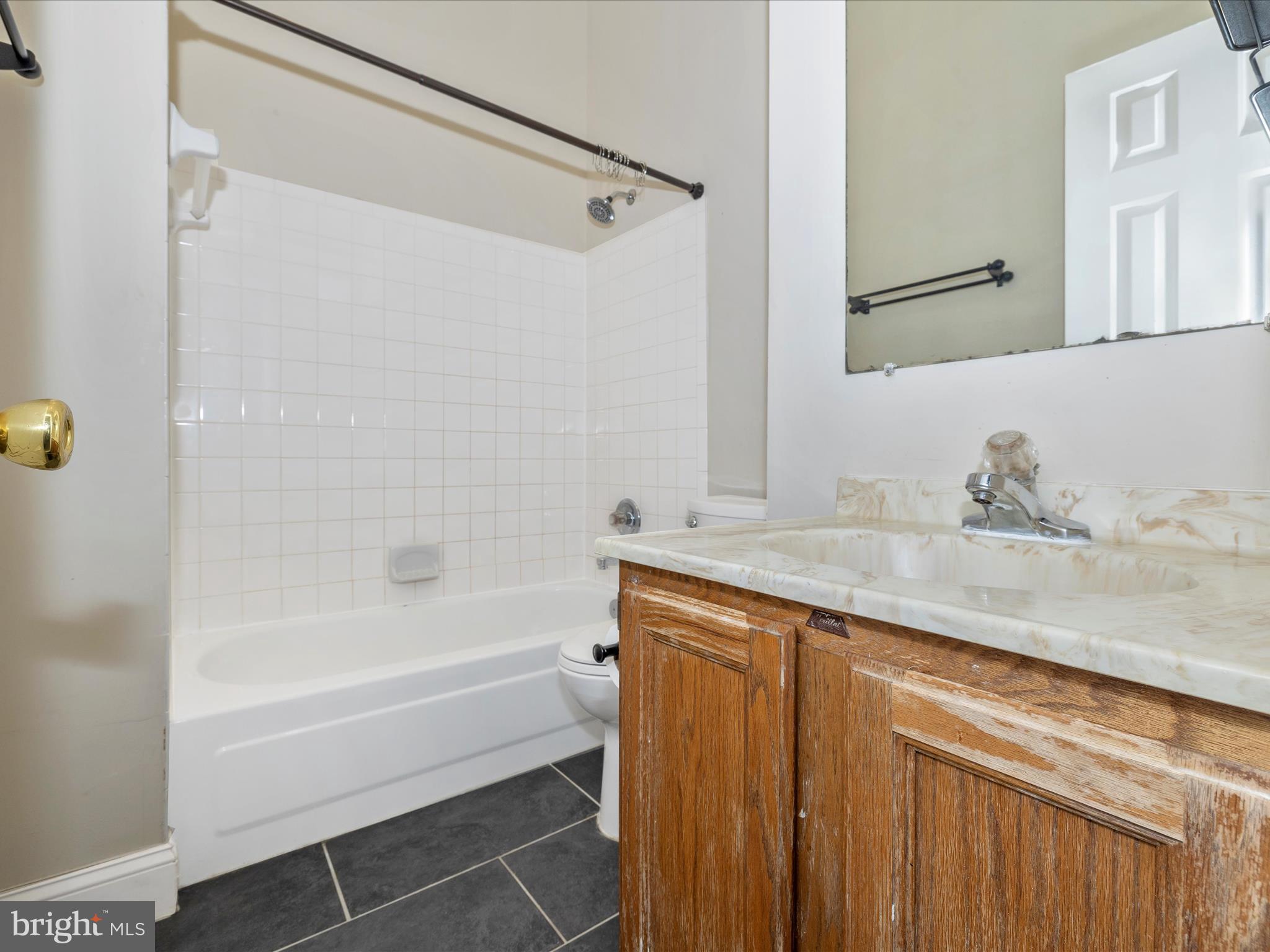 41 Victoria Square Frederick, MD 21702 - Photo 38 of 51 Bedroom 2 Bath