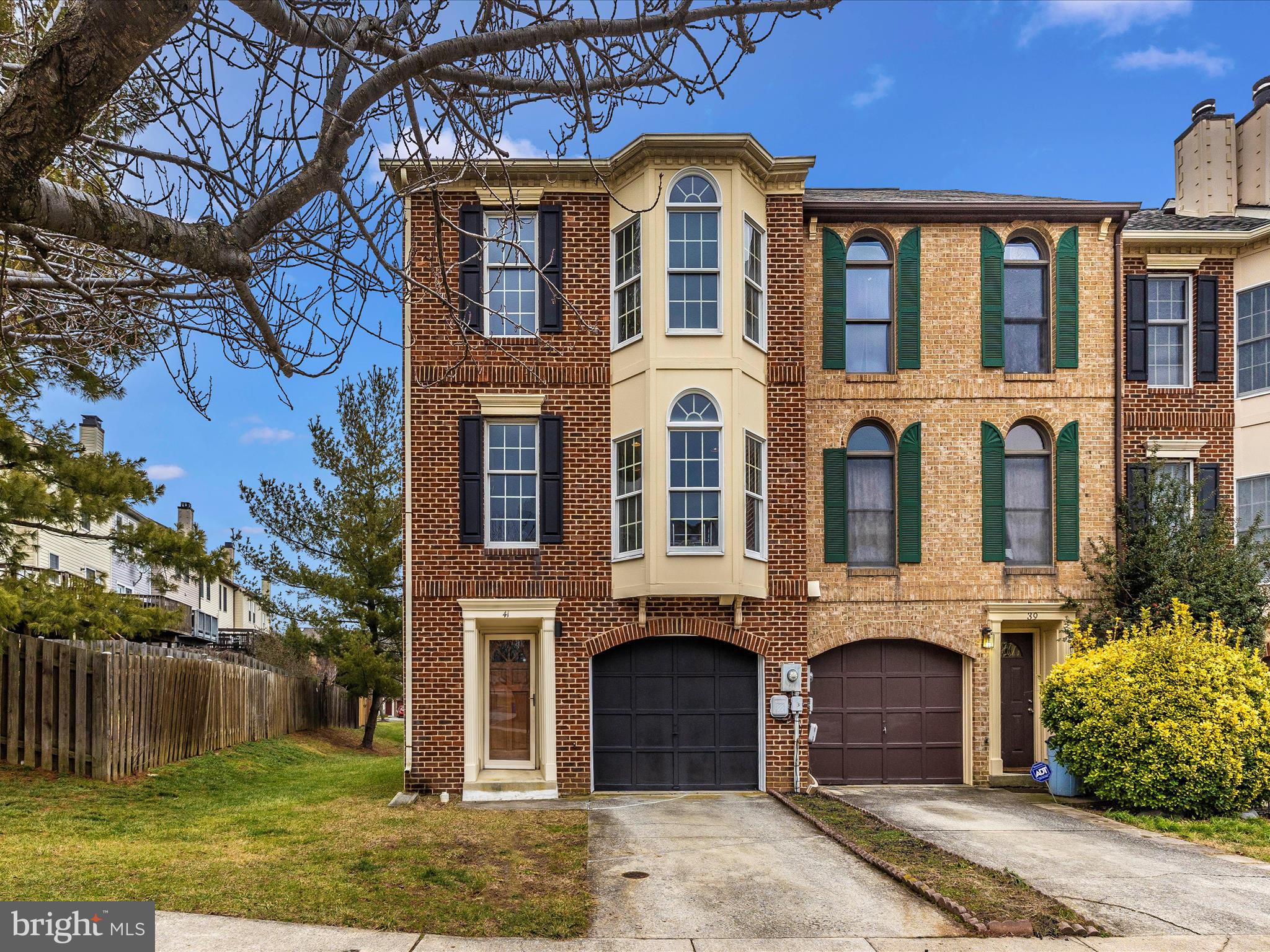 41 Victoria Square Frederick, MD 21702 - Photo 40 of 51 Exterior Front