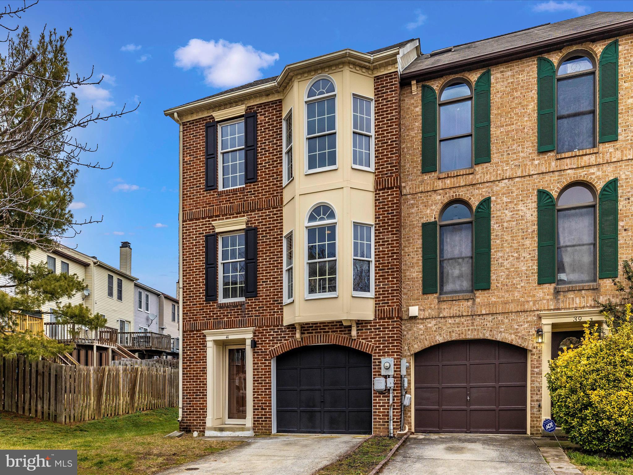 41 Victoria Square Frederick, MD 21702 - Photo 42 of 51 Exterior Front