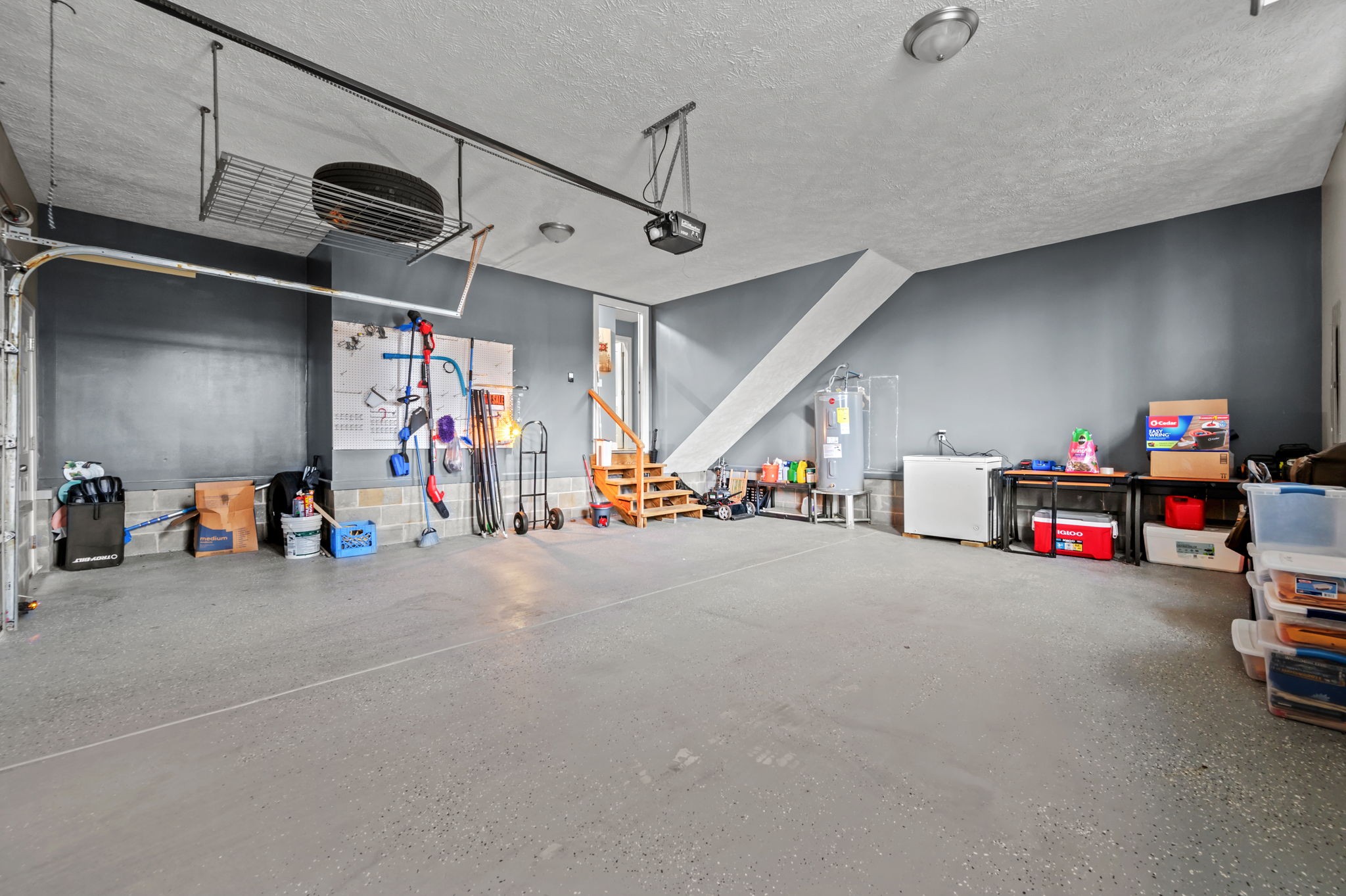 201 Oak Hollow Road Manchester, TN 37355 - Photo 26 of 43 a view of a storage in a room