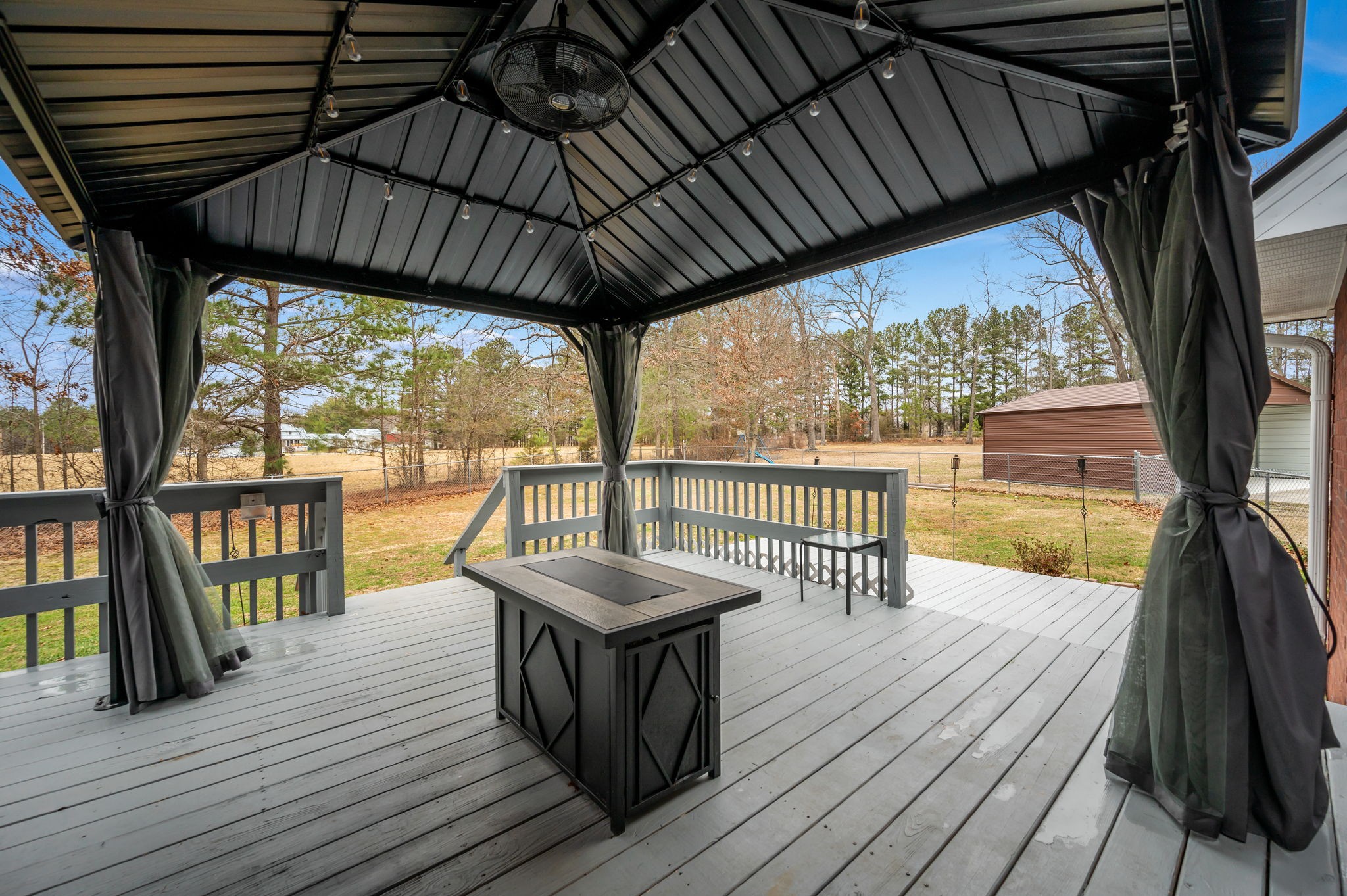 201 Oak Hollow Road Manchester, TN 37355 - Photo 30 of 43 a view of outdoor space with seating space