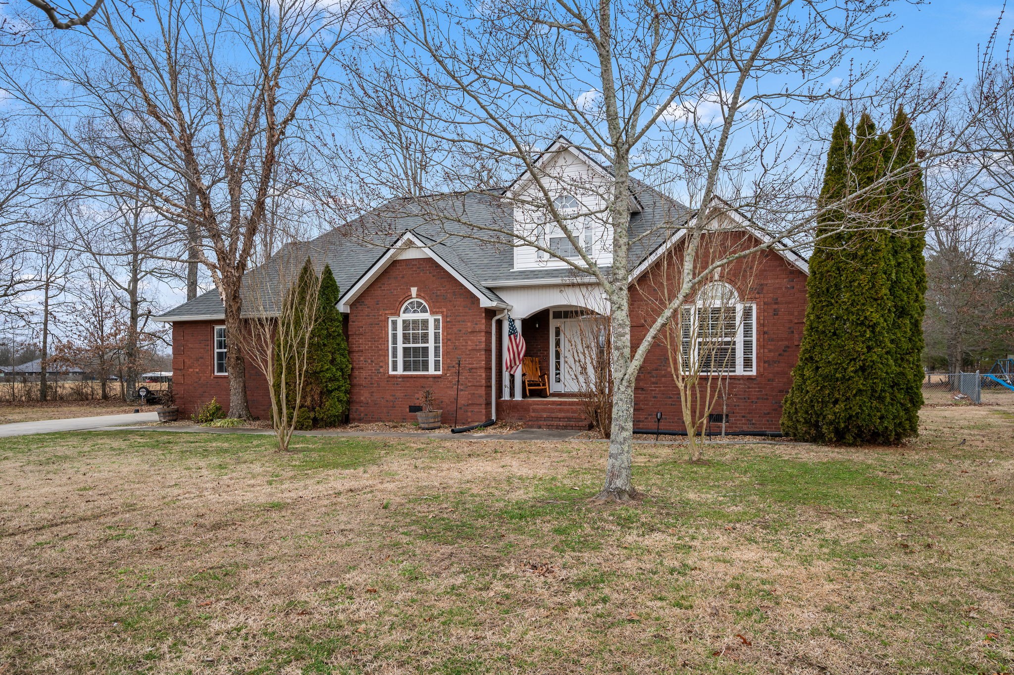 201 Oak Hollow Road Manchester, TN 37355 - Photo 38 of 43 a front view of a house with a yard