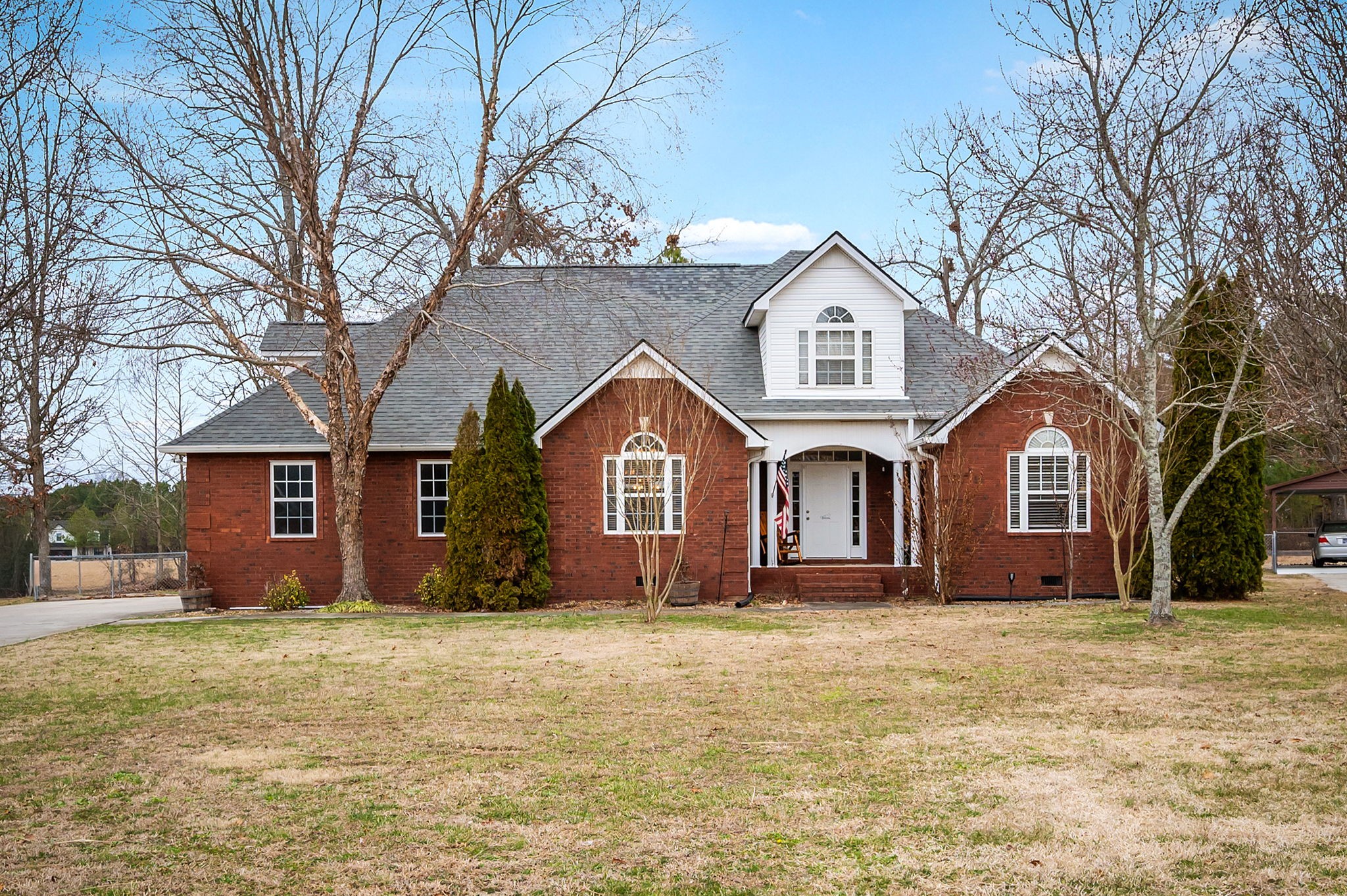 201 Oak Hollow Road Manchester, TN 37355 - Photo 39 of 43 a front view of a house with a yard