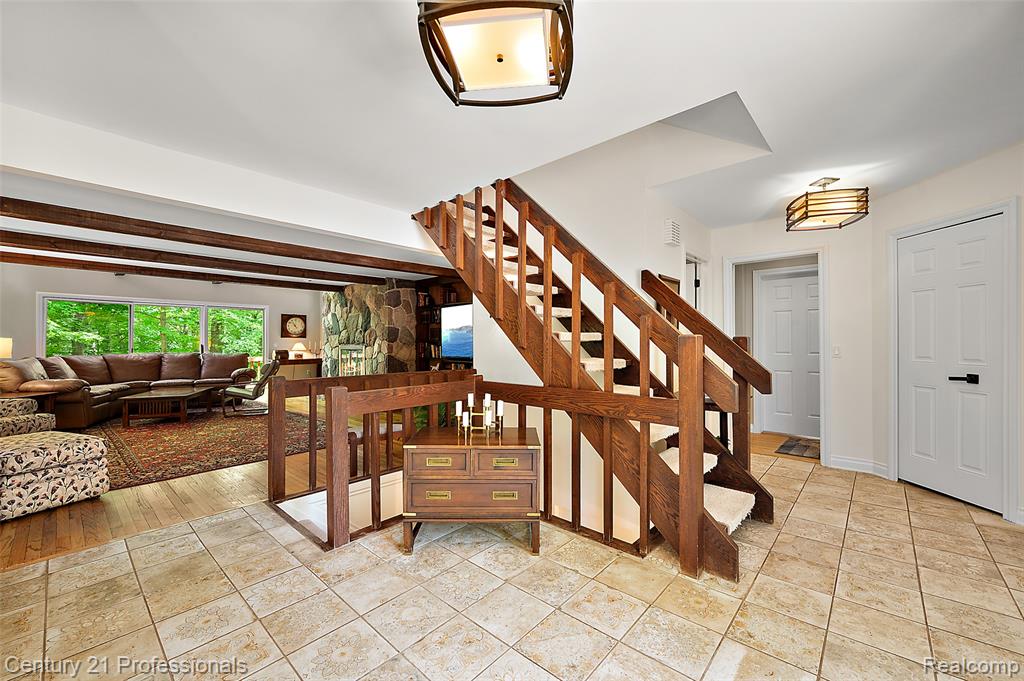 7340 Deer Lake Road Clarkston, MI 48346 - Photo 37 of 63