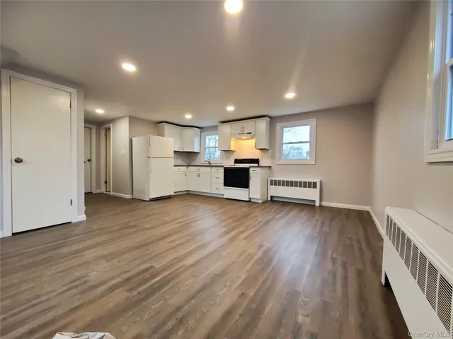 $2,200 | 273 South 16th Street, Lindenhurst, NY 11757