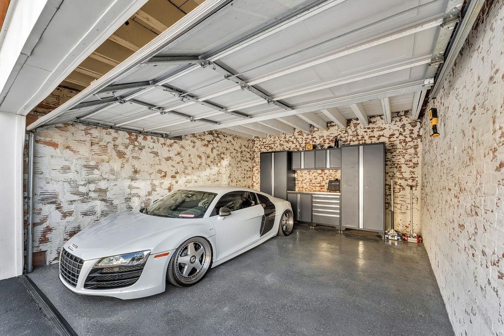 129 Prospect Street, Unit 3 Jersey City, NJ 07307 - Photo 24 of 34 a view of a car garage