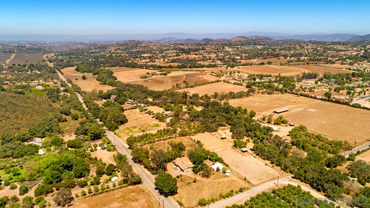 14728 Cool Valley Road Valley Center, CA 92082 - Photo 9 of 12