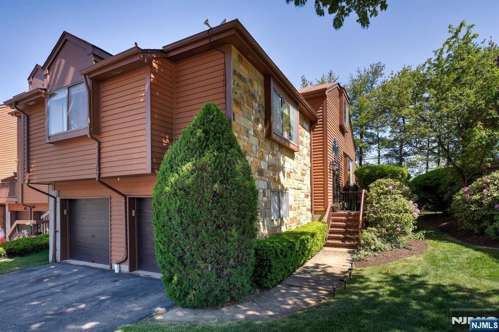 17 Independence Way Rockaway, NJ 07866 - Photo 5 of 48