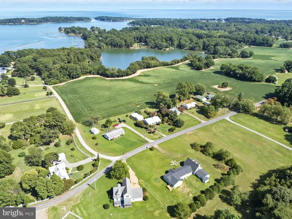 $749,900 | 2755 Sunnybank Road, Reedville, VA 22539