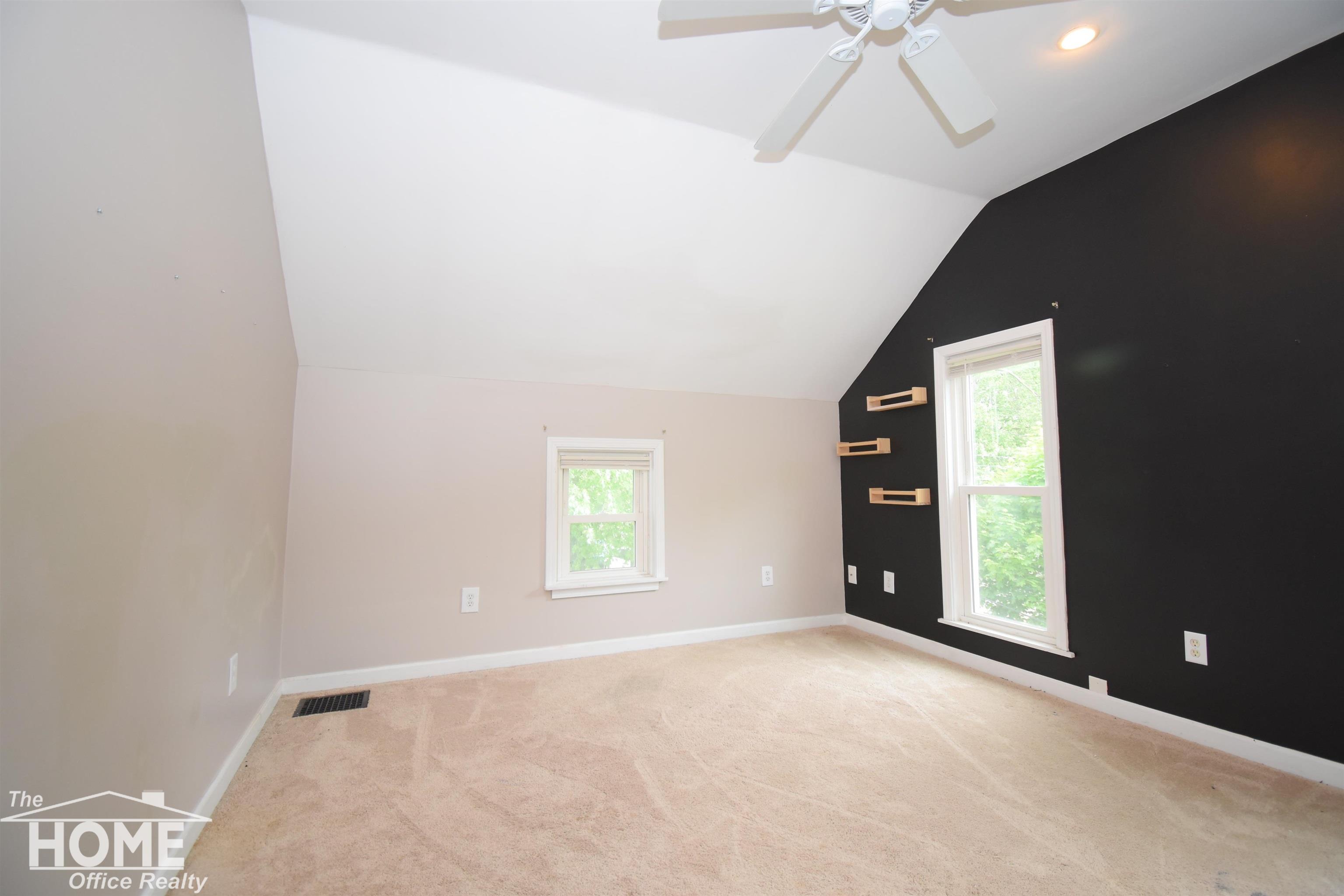 231 West Ridge Street Owosso, MI 48867 - Photo 26 of 30 50176376-7d2dd01c-c2cc-470c-9231-fc01f603f7f5.JPG