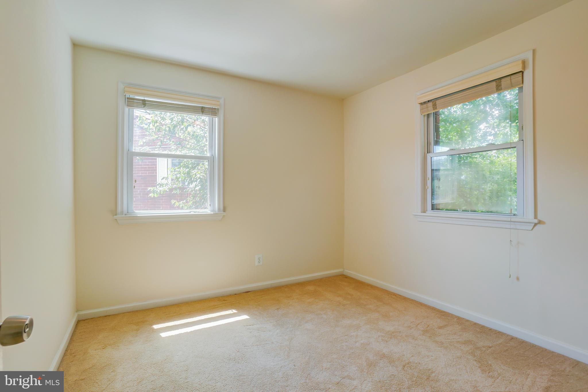 628 Four Mile Road Alexandria, VA 22305 - Photo 14 of 29 a view of an empty room with a window