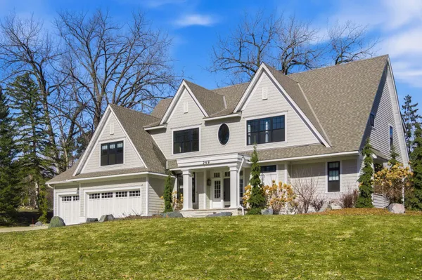 $1,849,000 | 269 Edgewood Lane, West St. Paul, MN 55118