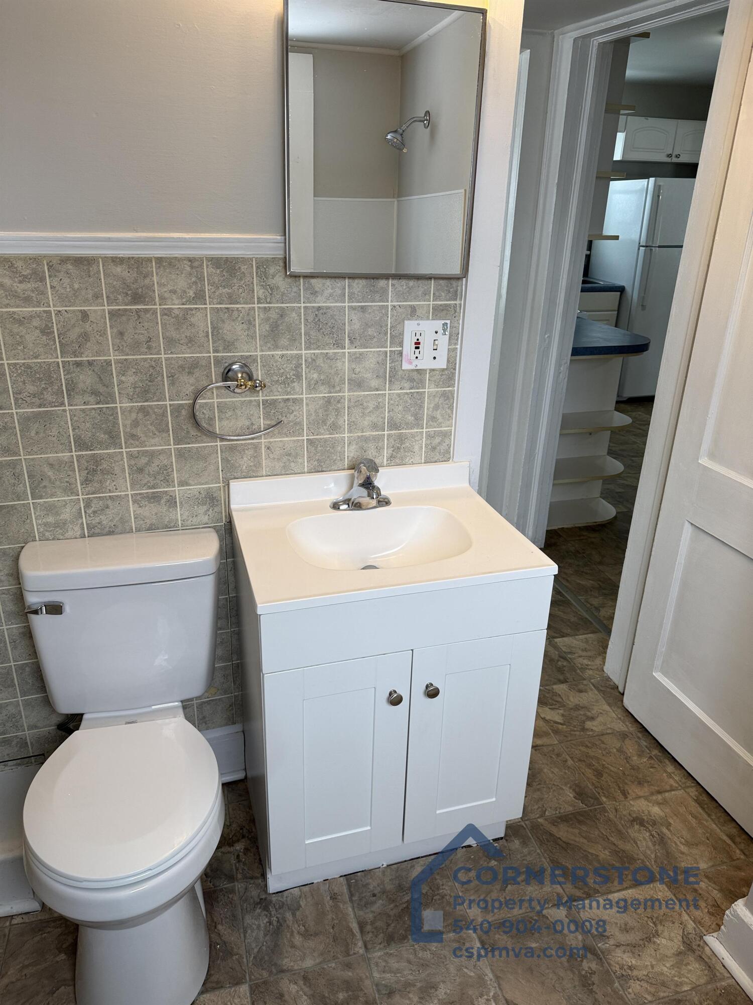 1107 Gearhart Road Southeast Roanoke, VA 24014 - Photo 5 of 13 IMG_0052 (1)