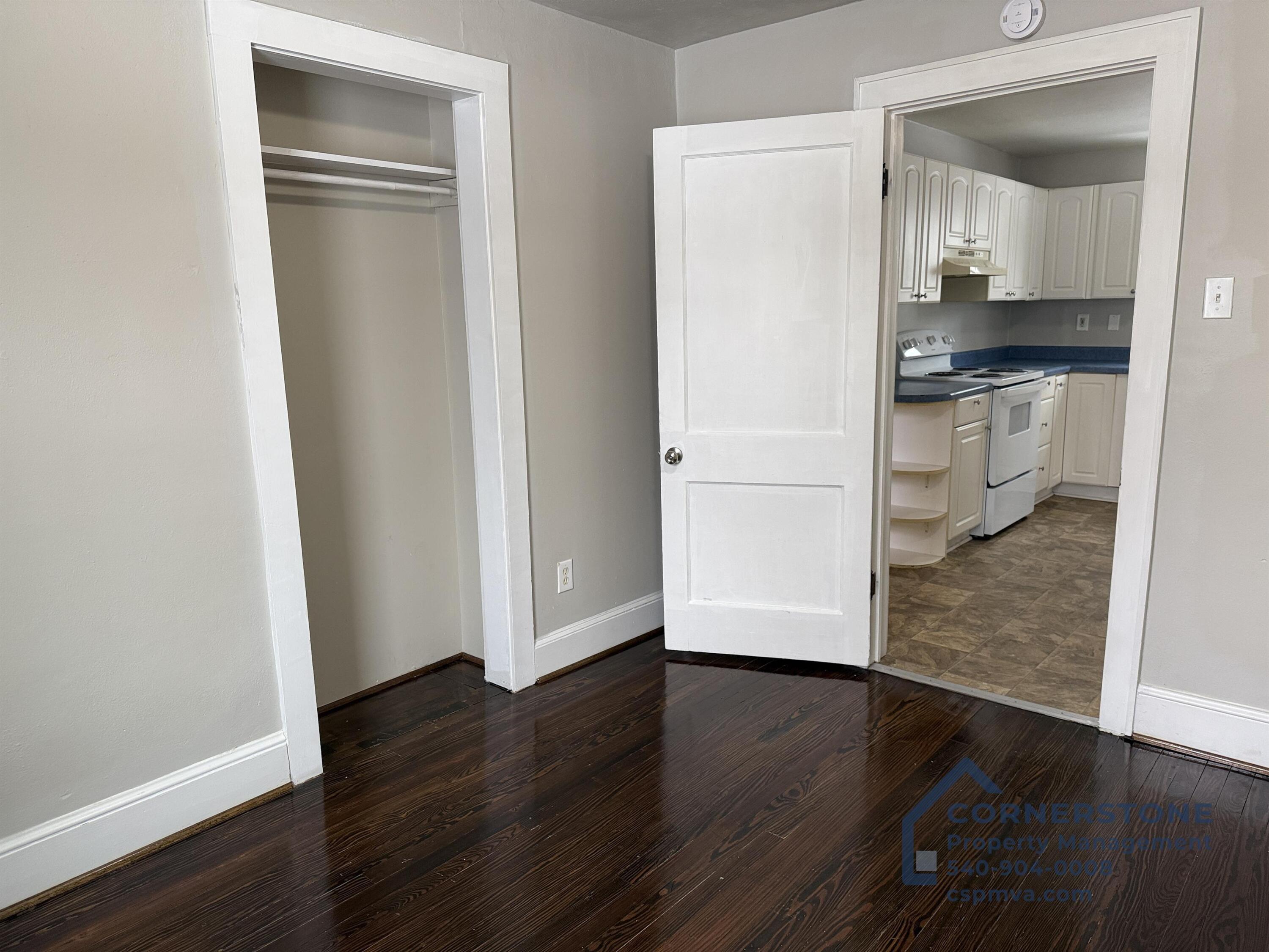 1107 Gearhart Road Southeast Roanoke, VA 24014 - Photo 8 of 13 IMG_0050 (2)