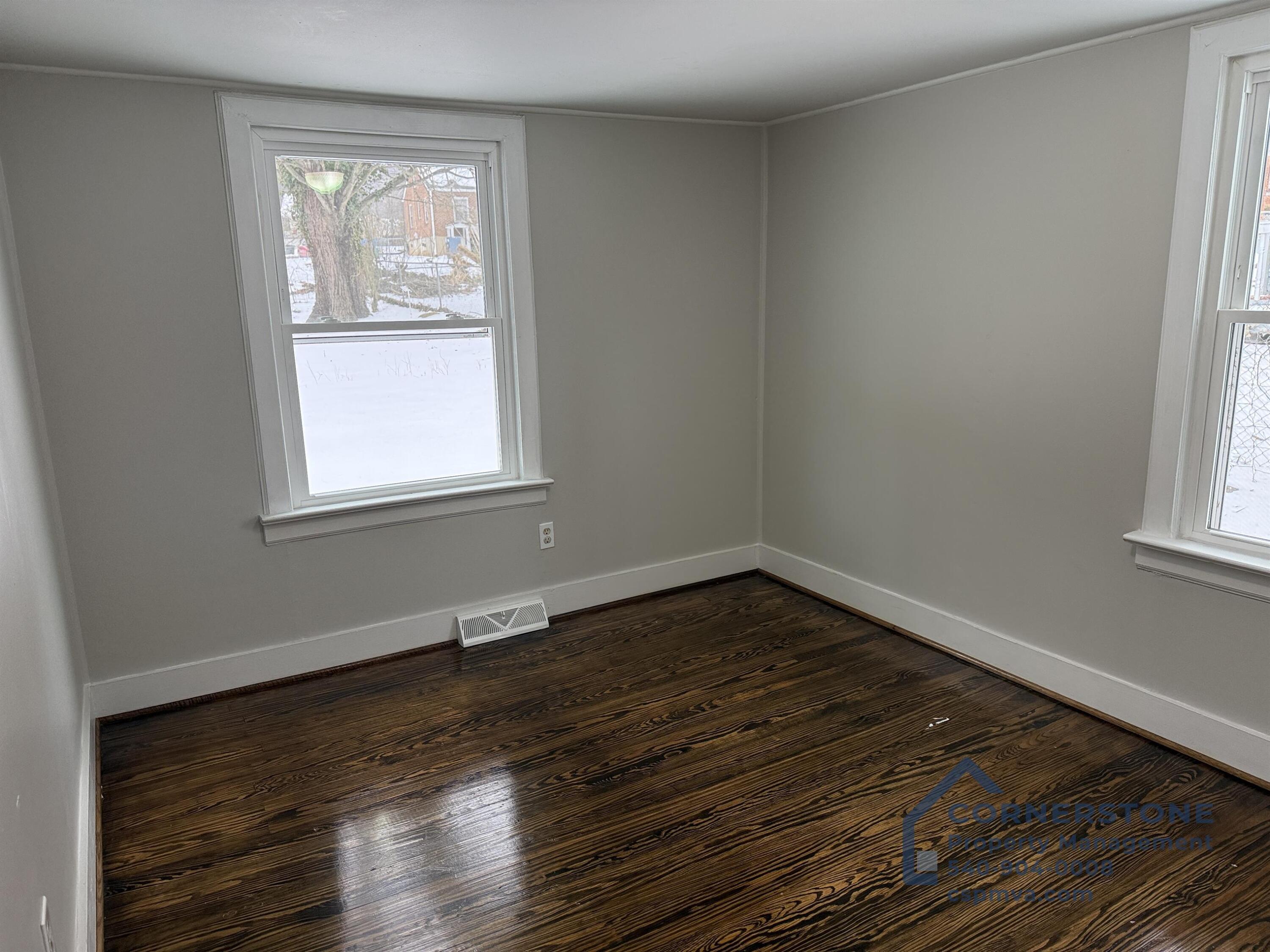 1107 Gearhart Road Southeast Roanoke, VA 24014 - Photo 10 of 13 IMG_0054 (1)