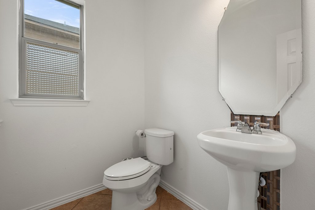 3013 Agave Loop Round Rock, TX 78681 - Photo 18 of 37 Power Bathroom
