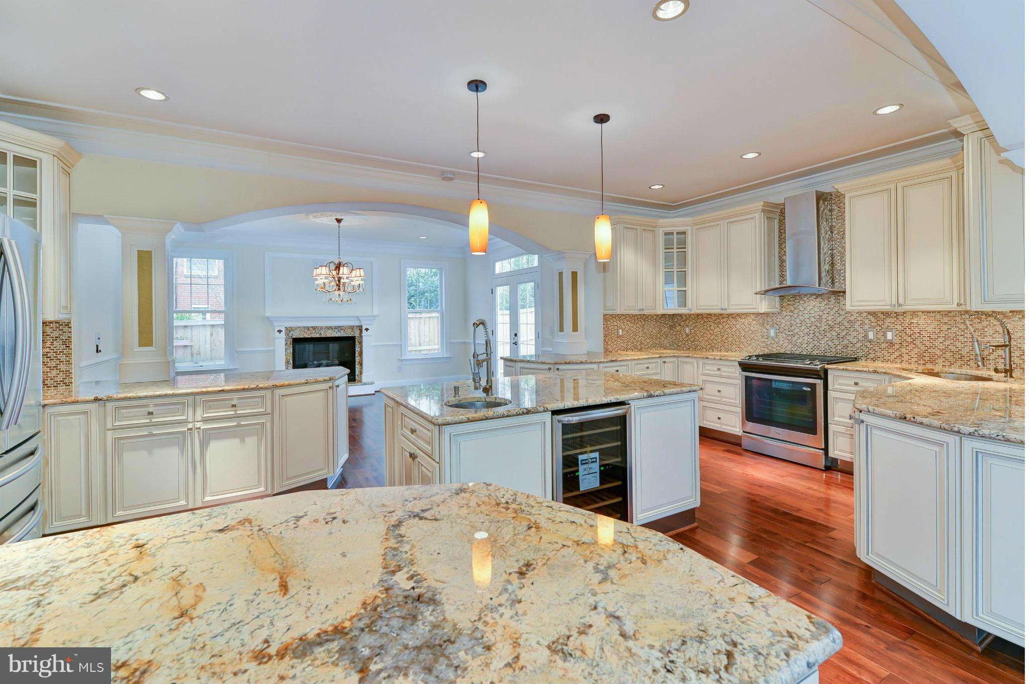 3309 Russell Road Alexandria, VA 22305 - Photo 11 of 30 Kitchen