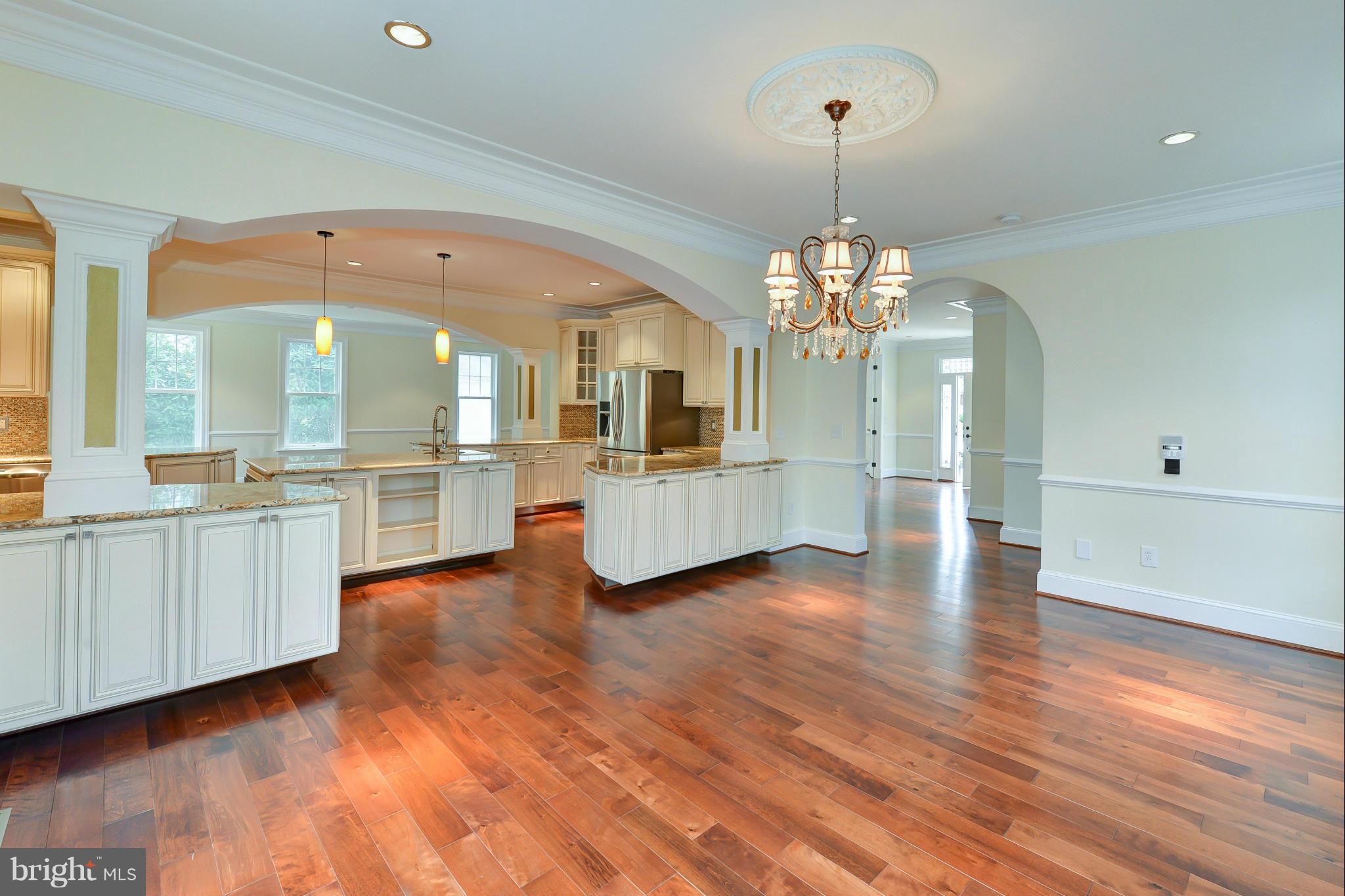 3309 Russell Road Alexandria, VA 22305 - Photo 14 of 30 Dining Room