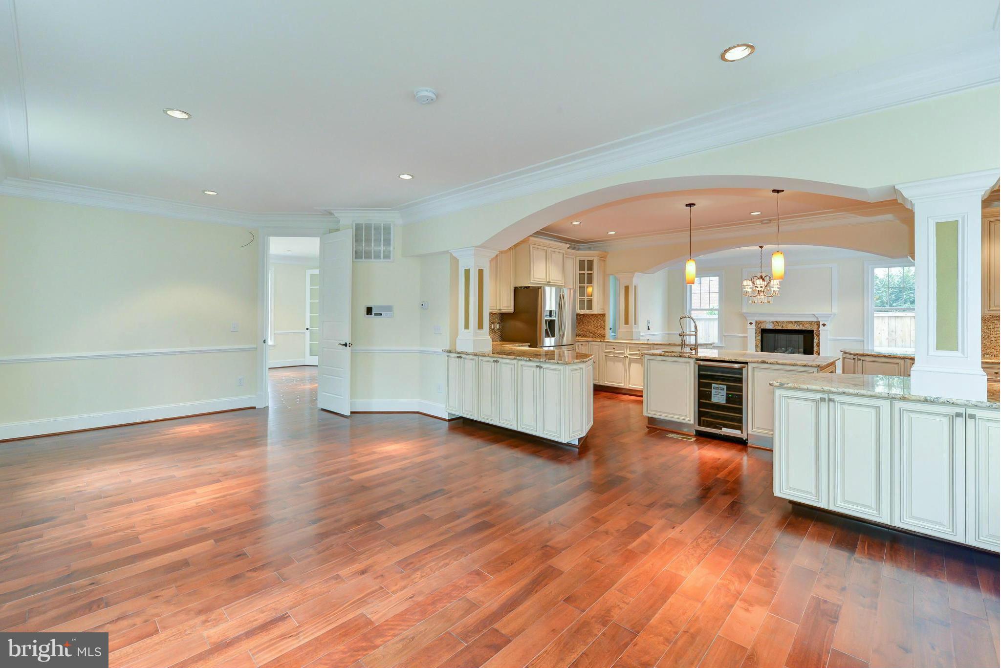 3309 Russell Road Alexandria, VA 22305 - Photo 8 of 30 Family Room