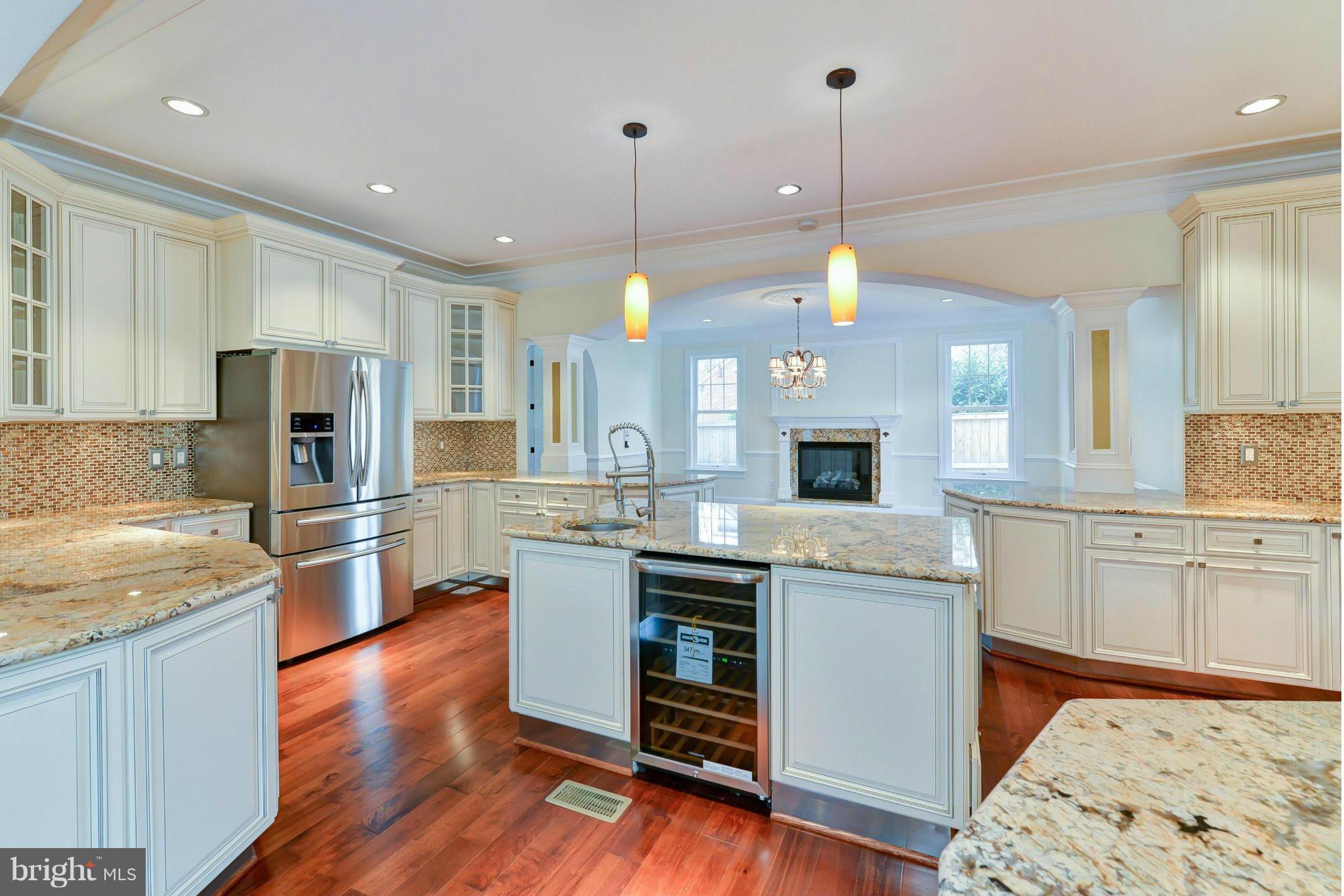 3309 Russell Road Alexandria, VA 22305 - Photo 10 of 30 Kitchen