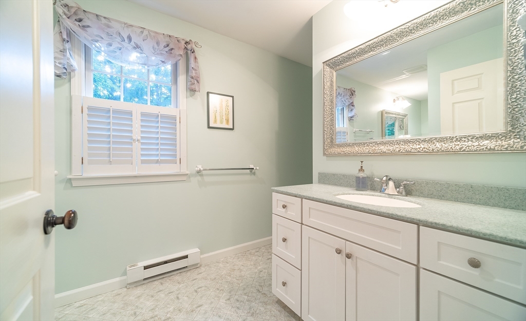 84 Greenwich Road East Longmeadow, MA 01028 - Photo 22 of 37