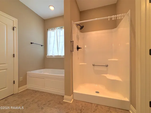 $367,800 | 603 Point Pleasant Drive, Berwick, LA 70342