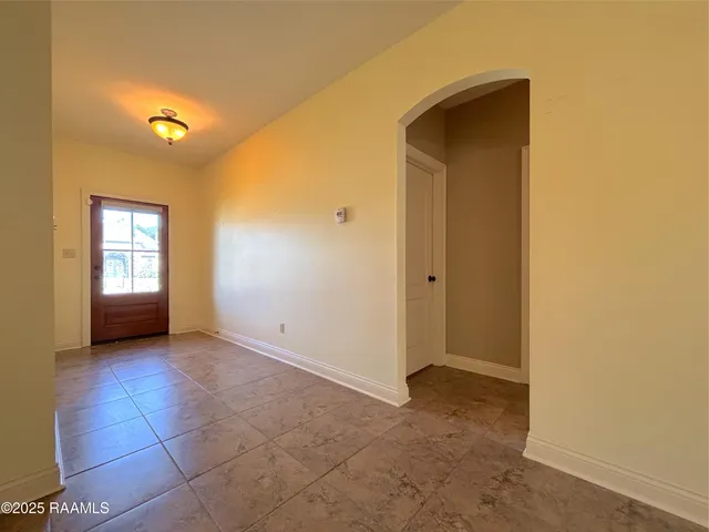 $367,800 | 603 Point Pleasant Drive, Berwick, LA 70342