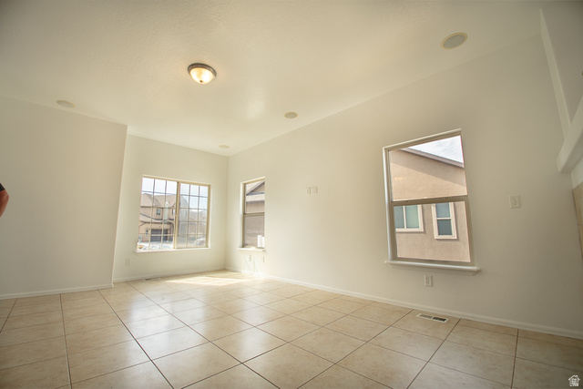 3365 Falcon Way Layton, UT 84040 - Photo 7 of 27 Main Level Living Room