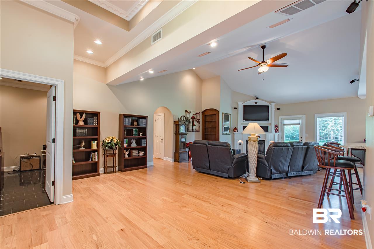 18950 Hughen Street Robertsdale, AL 36567 - Photo 6 of 50