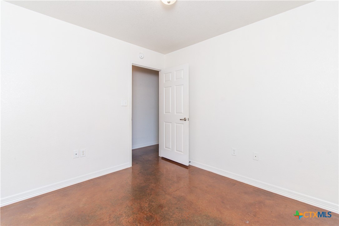 3104 Baldwin Loop, Unit B Killeen, TX 76549 - Photo 10 of 19 a view of an empty room
