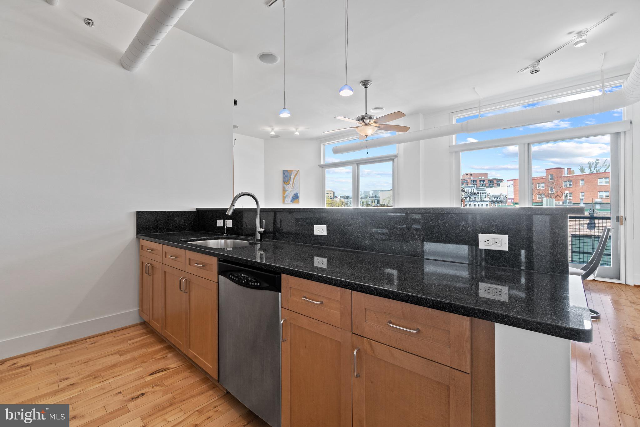 1700 Kalorama Road Northwest, Unit 301 Washington, DC 20009 - Photo 4 of 25