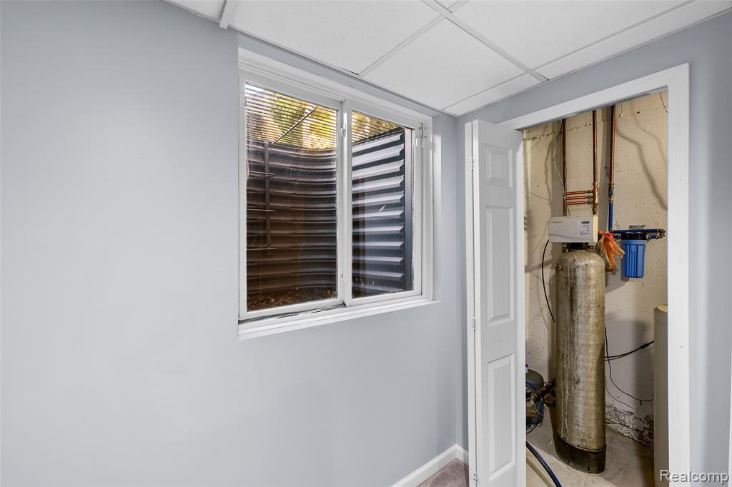 4476 Woodcliff Court Rochester, MI 48306 - Photo 53 of 74 Gallery Image 53
