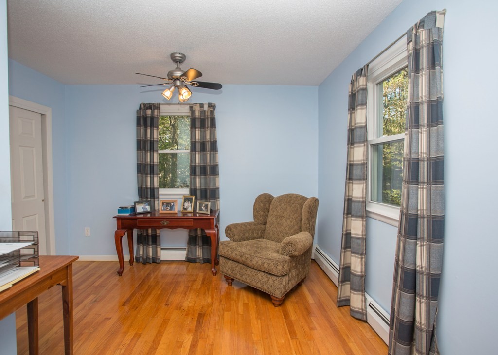 138 Sarah Sherman Road Rochester, MA 02770 - Photo 24 of 30 a living room with furniture and a window
