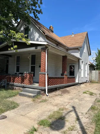$95,000 | 207 West Columbia Street, Evansville, IN 47710