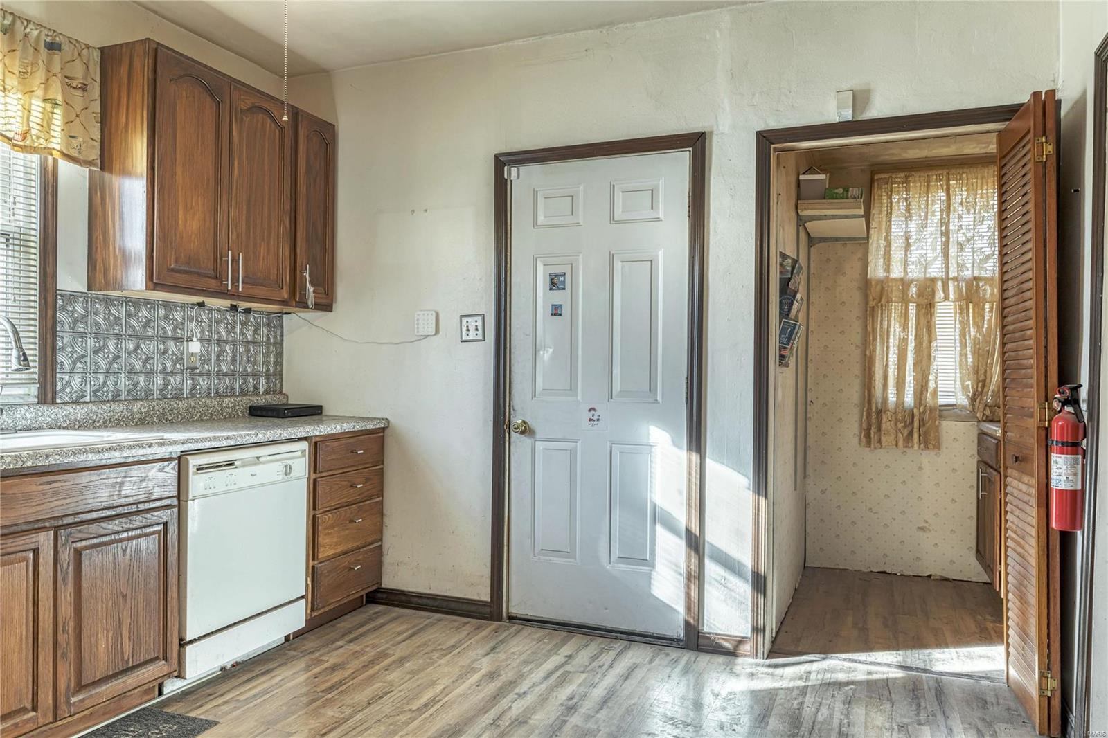 4013 North Hanley Road St. Louis, MO 63121 - Photo 10 of 28 Gallery Image 10