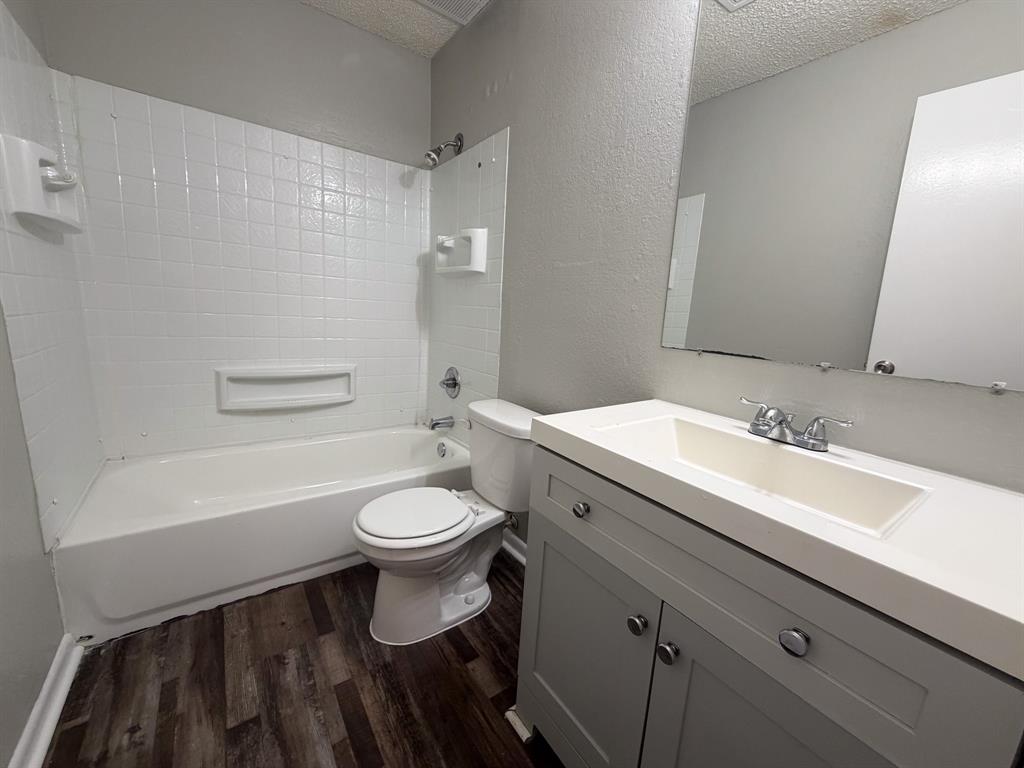 604 Walter Stephenson Road, Unit B Midlothian, TX 76065 - Photo 7 of 10