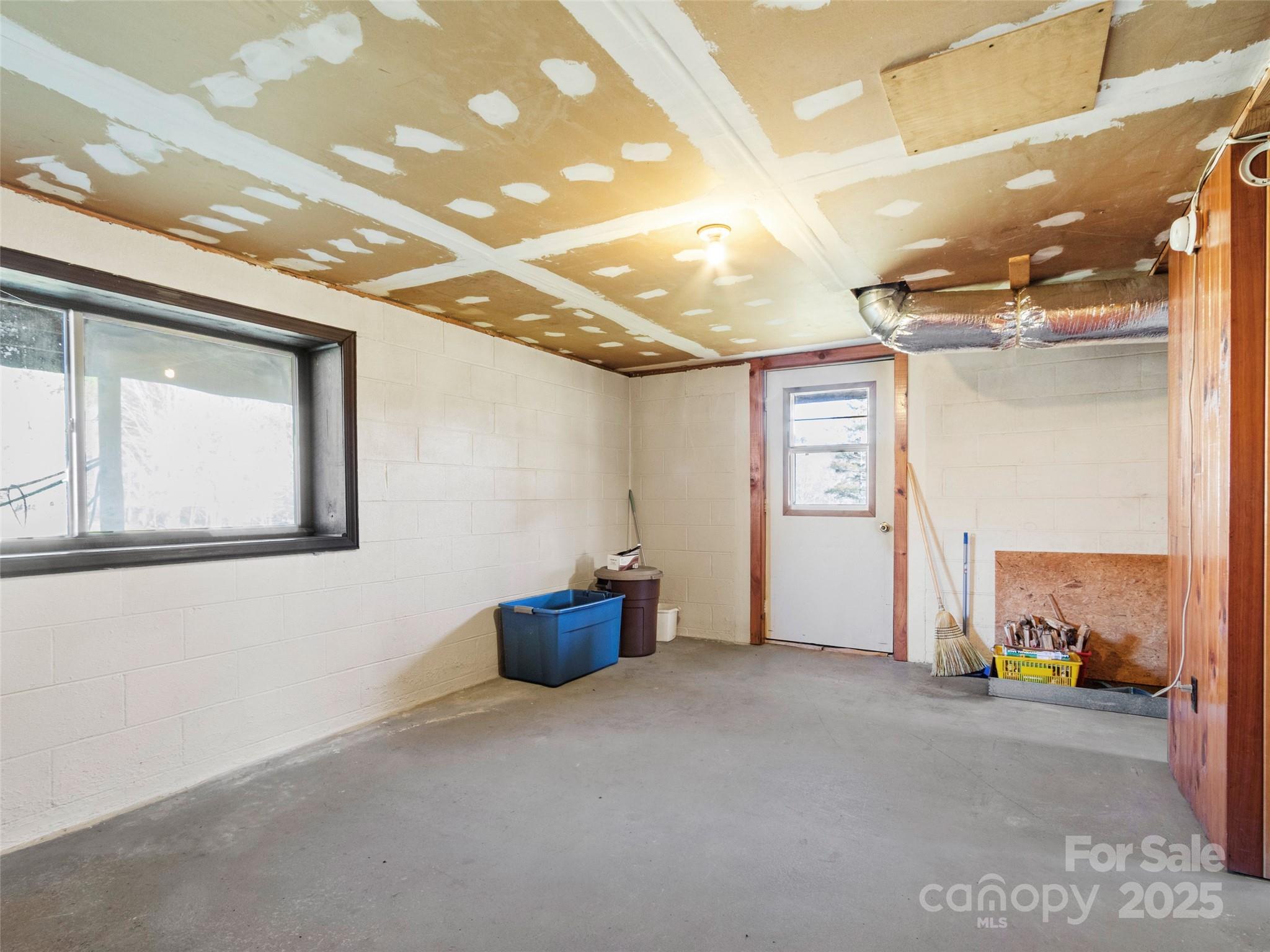1879 White Oak Road Burnsville, NC 28714 - Photo 26 of 37 a view of a storage & utility room