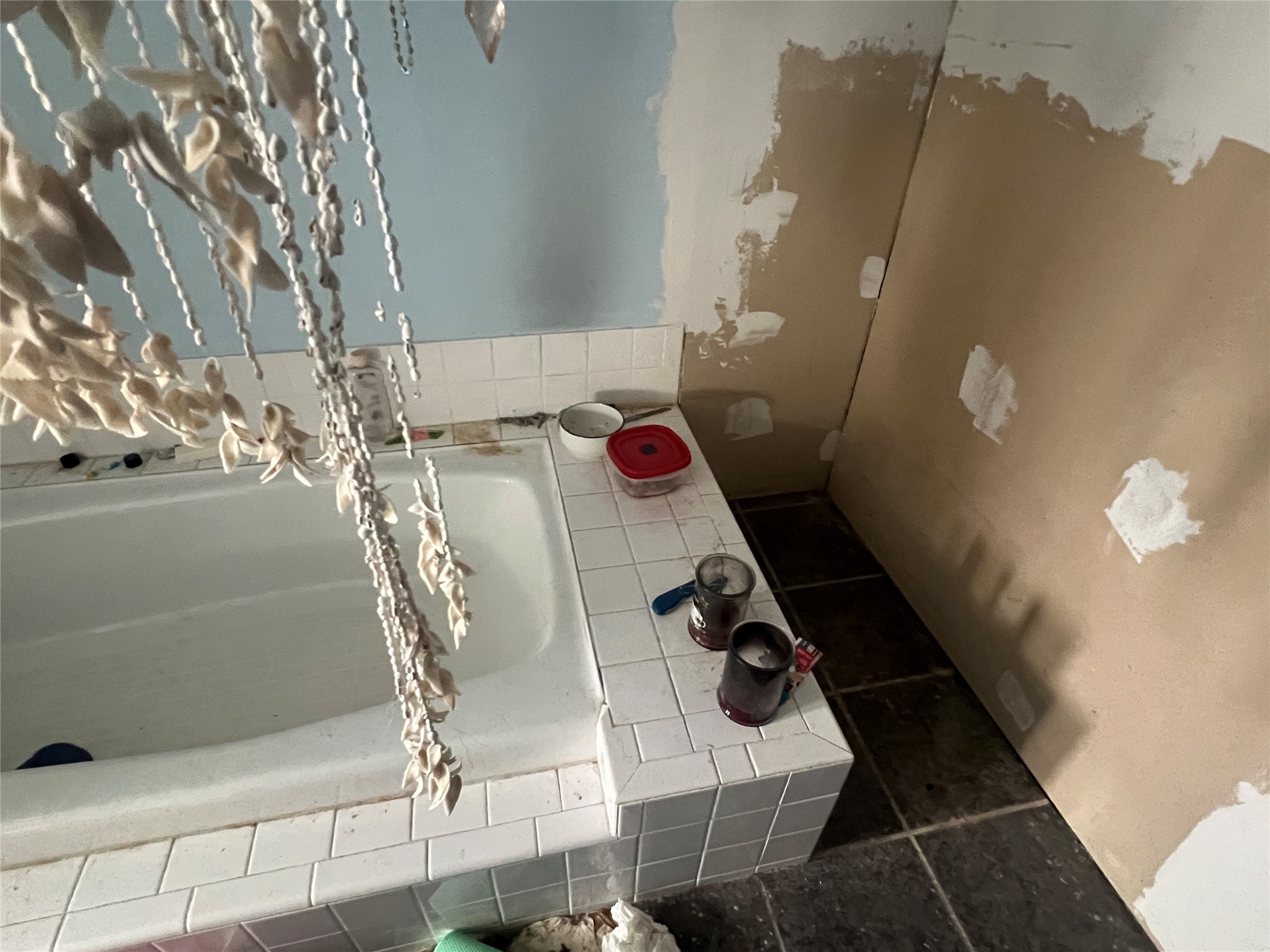 6023 Lattimer Drive Houston, TX 77035 - Photo 8 of 15 a bathroom with a shower