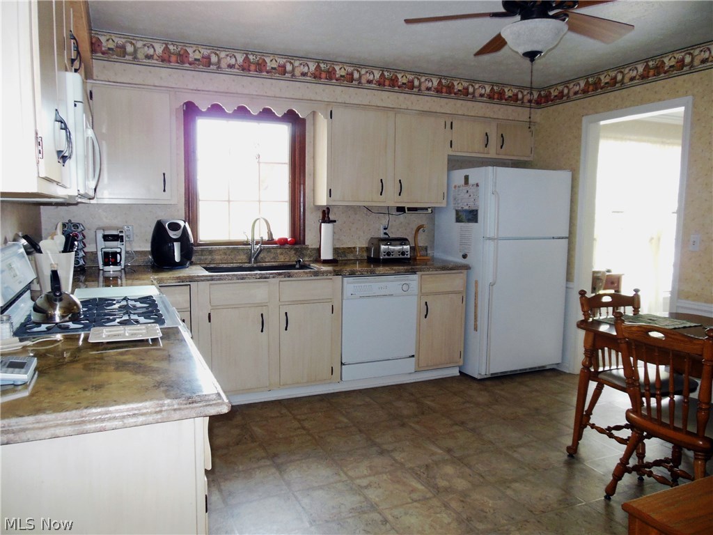 5407 Middle Ridge Road Madison, OH 44057 - Photo 11 of 27 Gallery Image 11