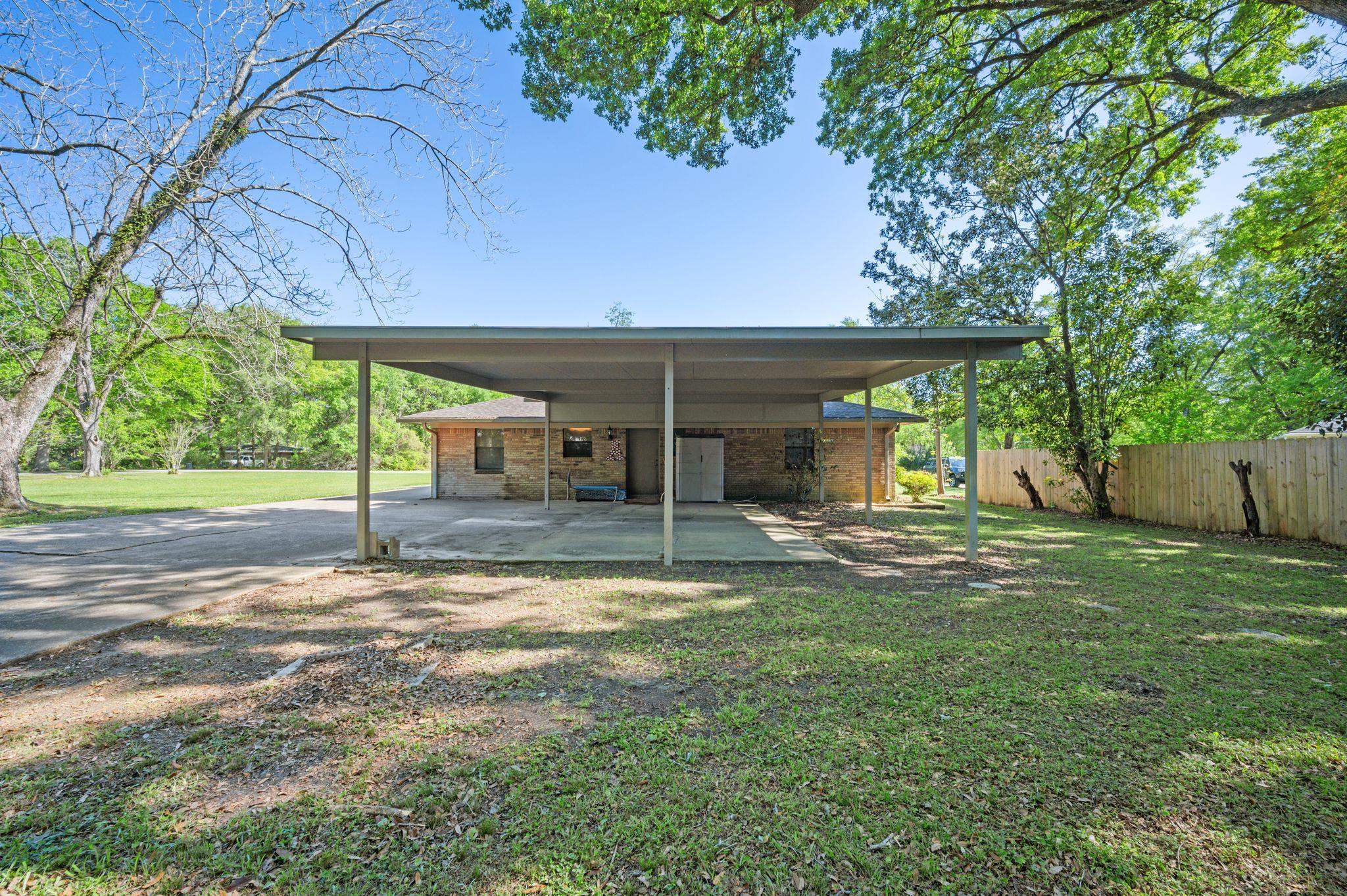 703 East 4th Street Bay Minette, AL 36507 - Photo 17 of 18 Yard